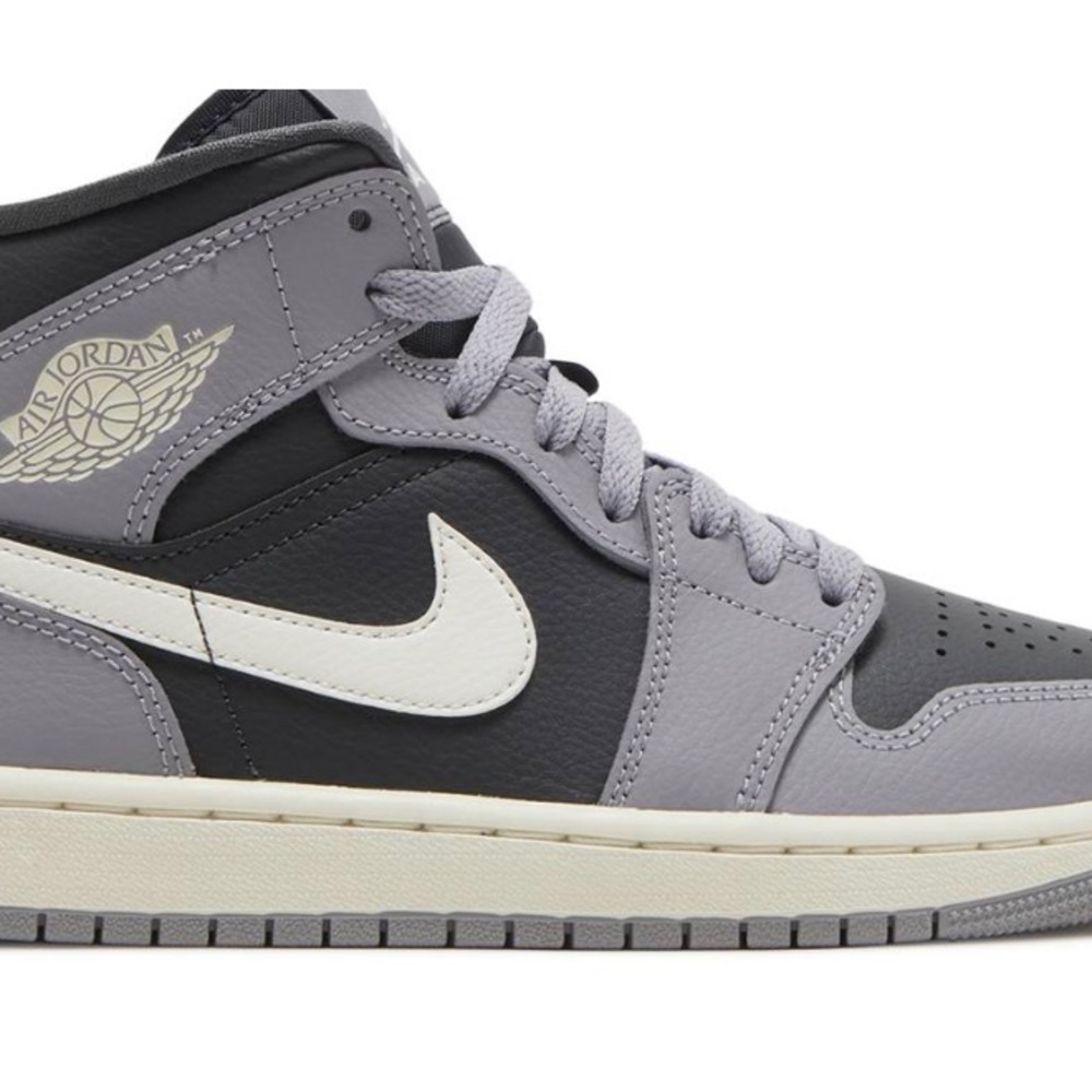 Women’s Air Jordan 1 Mid